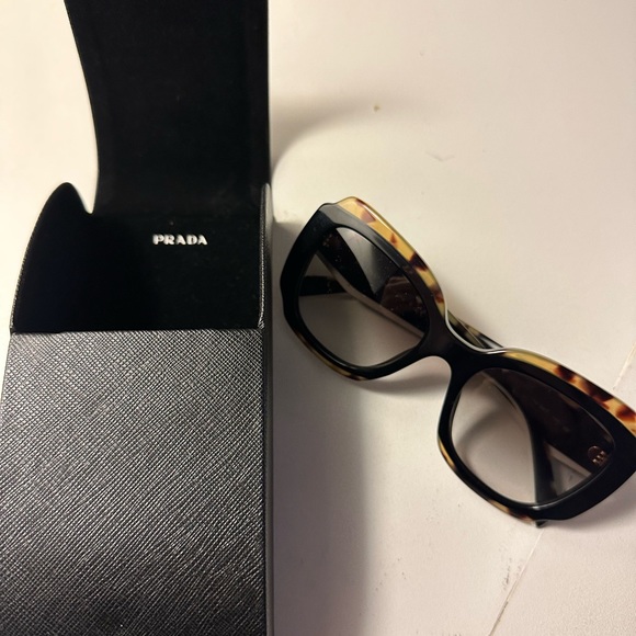 PRADA SUNGLASSES *NEW - Picture 3 of 6